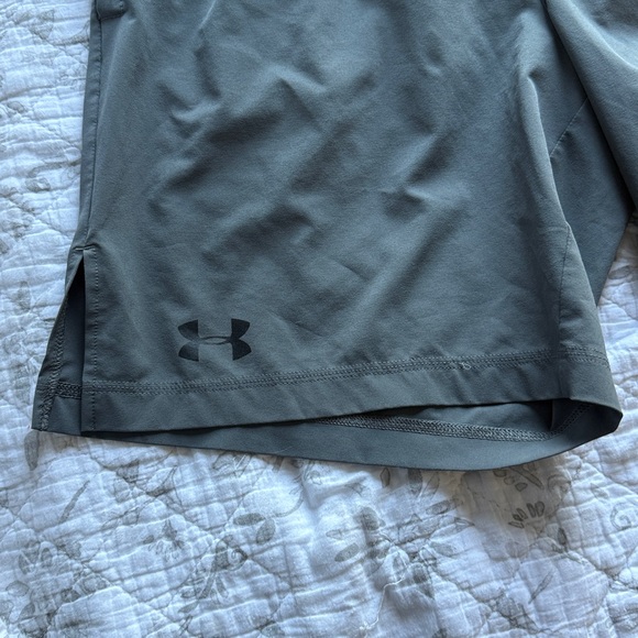 EUC Under Armour Project Rock training shorts 8” - Picture 4 of 6